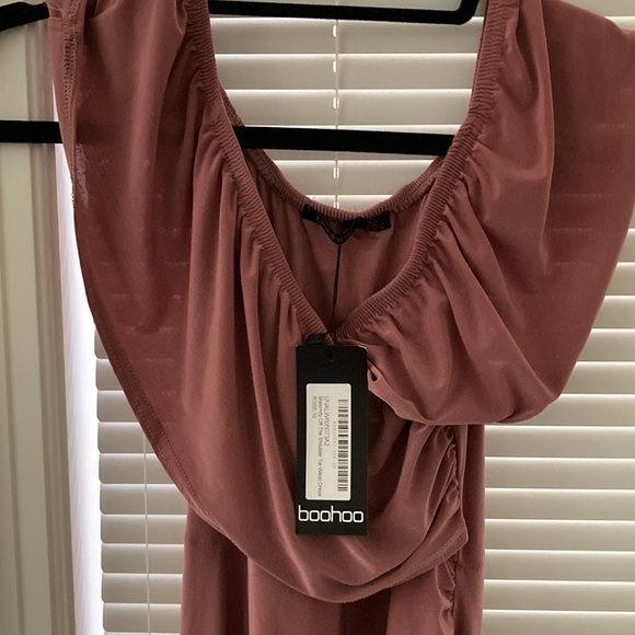 Boohoo Maternity off the shoulder tie waste dress - Picture 3 of 6